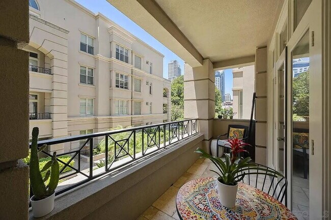 Building Photo - Luxury Marina District Condo for Rent
