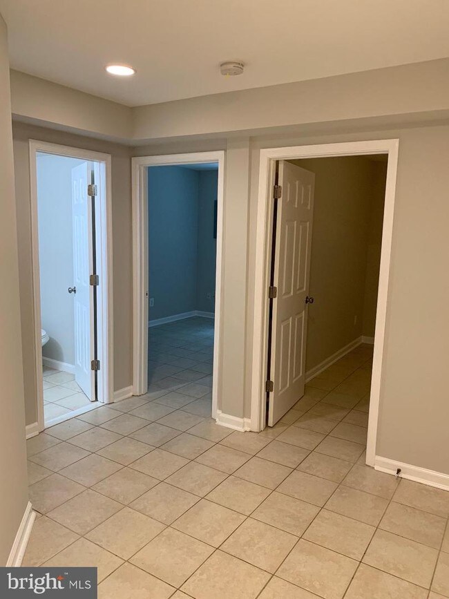 Building Photo - 12603 English Orchard Ct