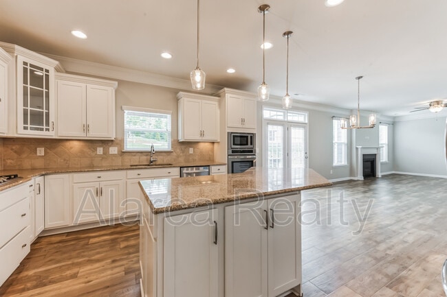 Building Photo - 7419 Canova Ln