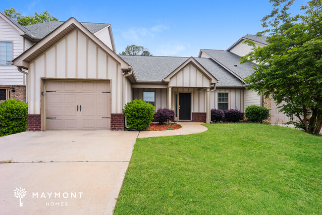 Primary Photo - Charming 3 Bedroom Atlanta Home