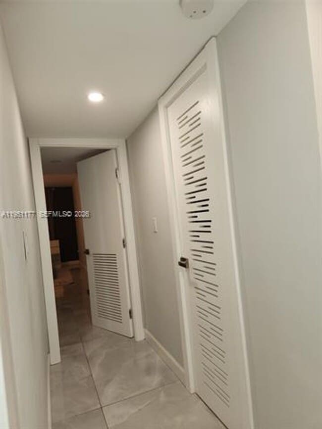 Building Photo - 1075 92nd St