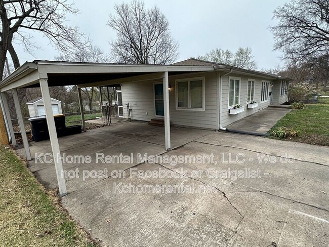 Building Photo - 5016 Norwood Ave