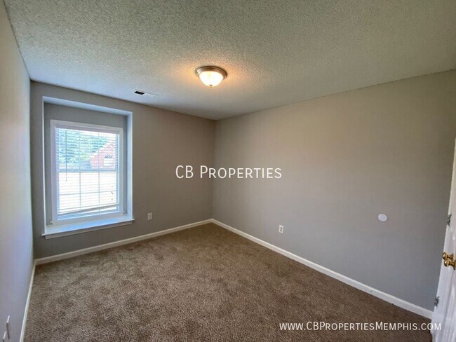 Building Photo - 6890 Water Point Cove E