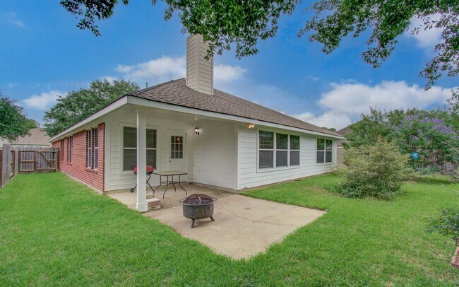 Building Photo - 18223 Heathridge Ln