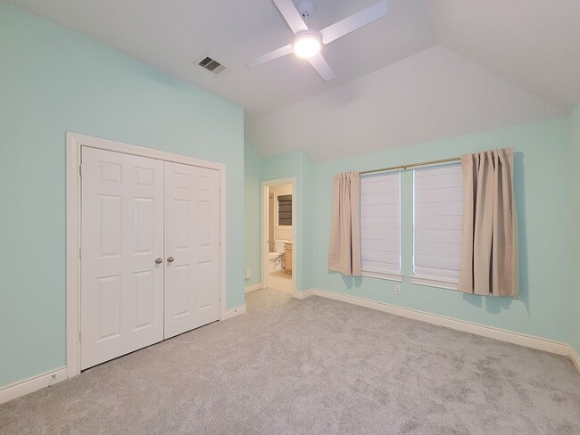 Building Photo - Two-Story, Three Bedroom Home in Gated Com...