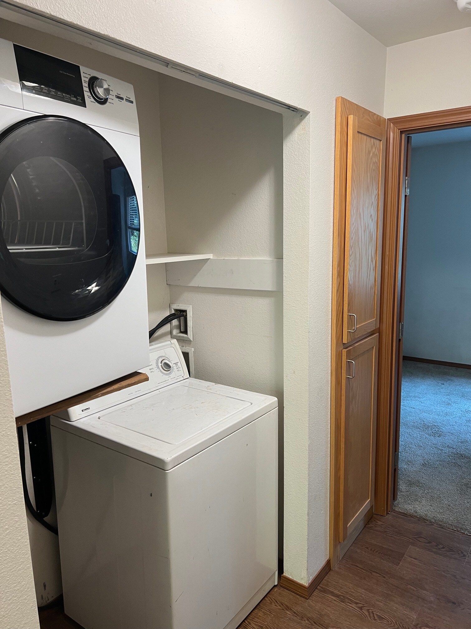 Washer/dryer in unit with Linen 1 - 6223 54th Avenue Ct W