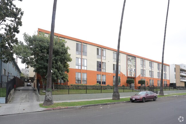 Primary Photo - 970 Magnolia Ave