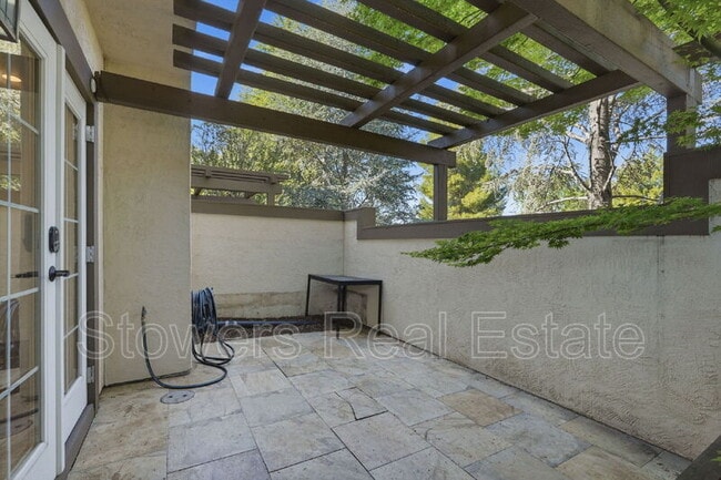 Building Photo - 500 Churchill Downs Ct