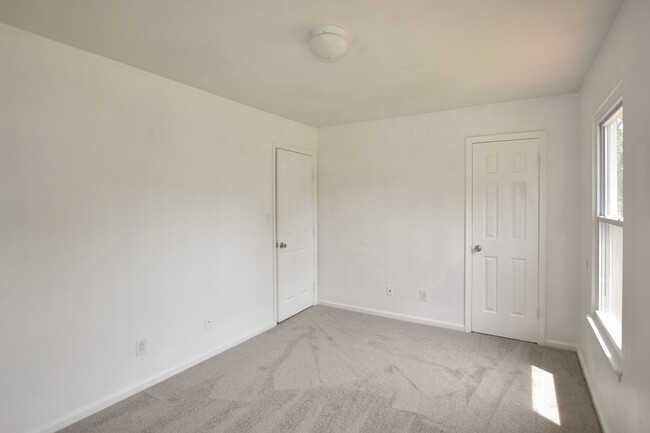 Building Photo - 3BR/1.5BA Home – Great Norfolk Location!