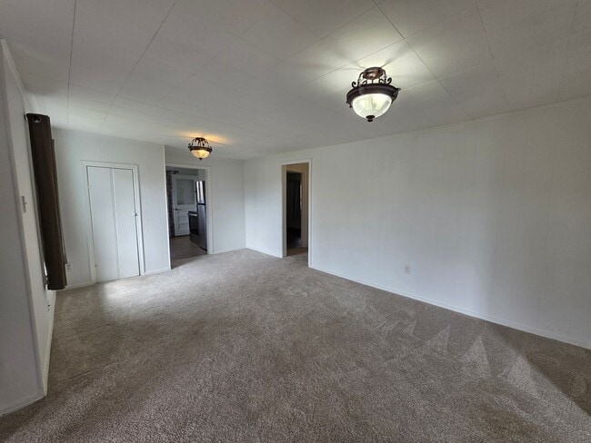 Building Photo - Move in Ready Gallatin TN