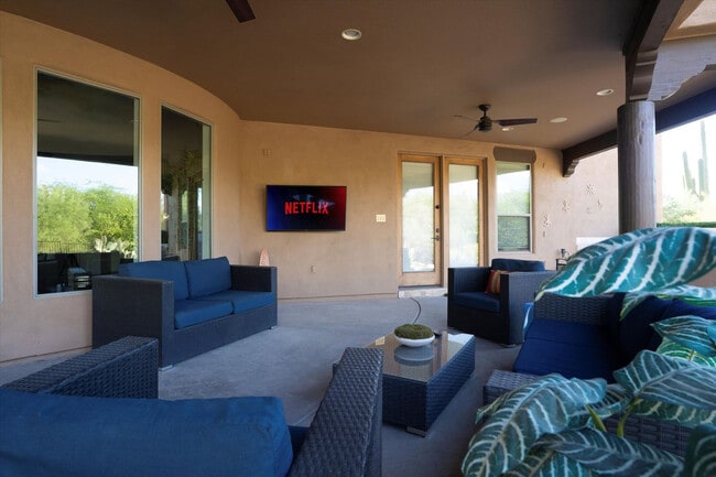 Building Photo - 6708 E Calle de Las Estrellas Rd