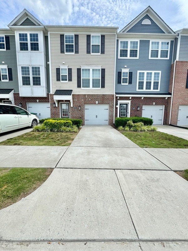 Primary Photo - 1414 Whitehurst Way
