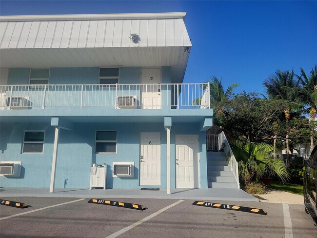 Building Photo - 300 Duck Key Dr