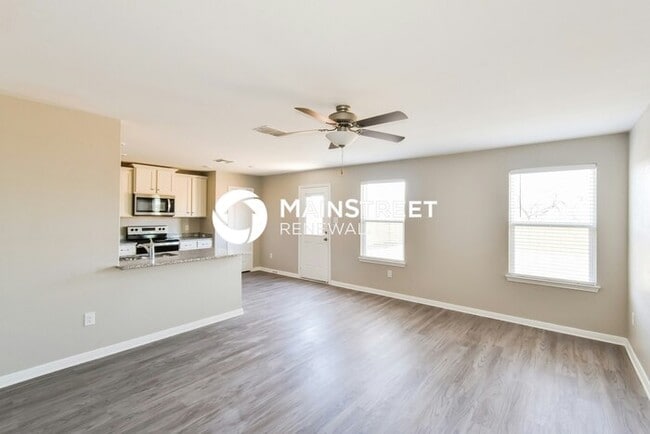 Building Photo - 3 Bedroom Pet-Friendly Home in San Antonio, TX with Main Street Renewal