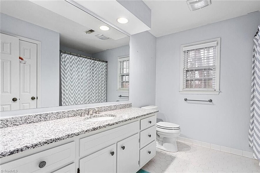 Building Photo - 991 Anglin Mill Rd