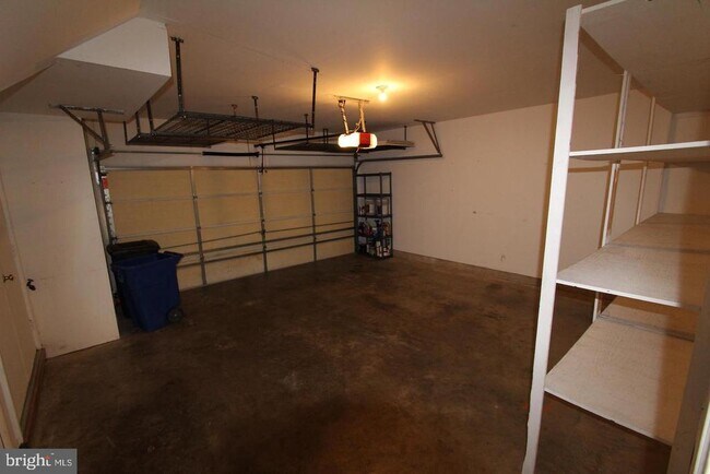 Building Photo - 10502 James Wren Way