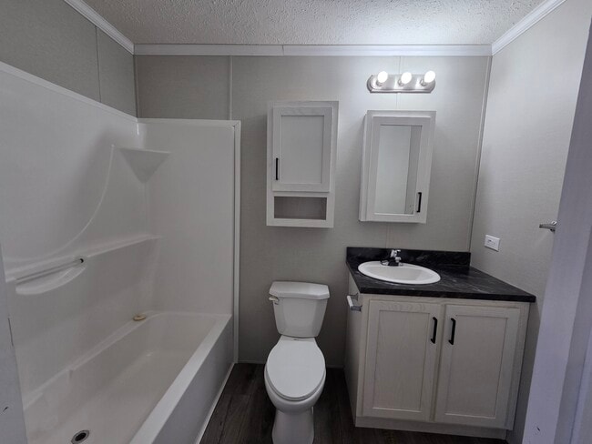 Building Photo - 82 Nettie Ave