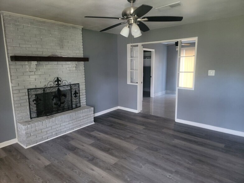 Building Photo - 1115 Ray Rd