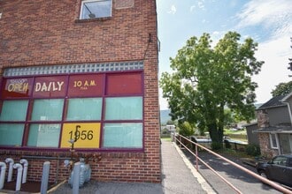 Building Photo - 540 High St