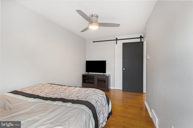Building Photo - 5432 Vicaris St
