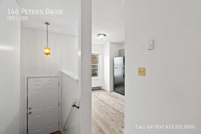 Building Photo - 146 Peters Dr