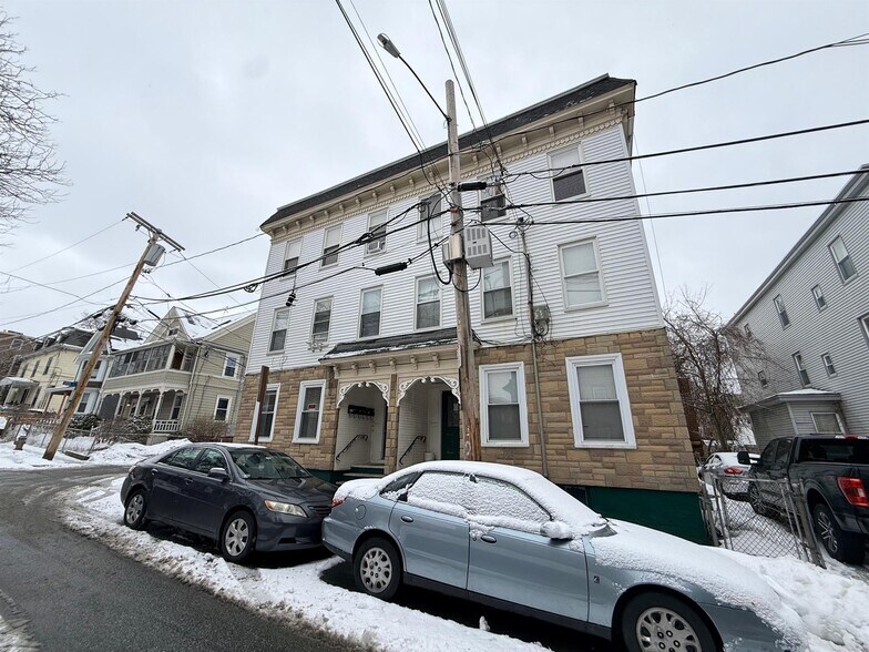 Building Photo - 15 Laurel St