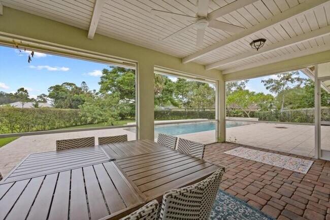 Building Photo - 148 Scarborough Terrace