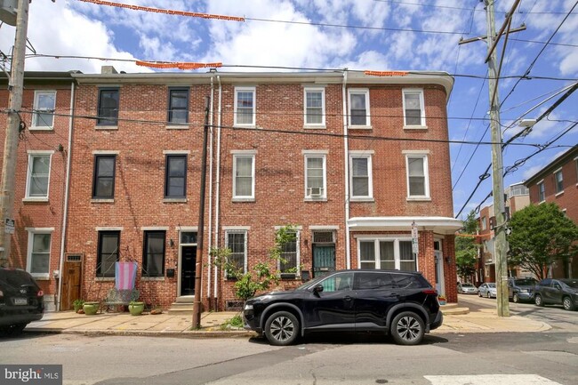 Building Photo - 874 N 4th St