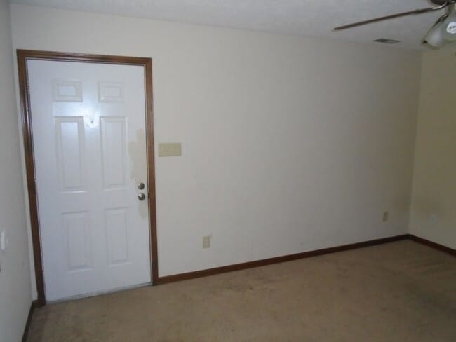 Building Photo - Timberlake  Apartments