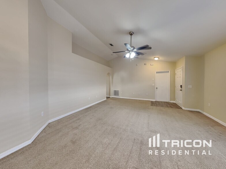 Building Photo - 3440 Alec Dr