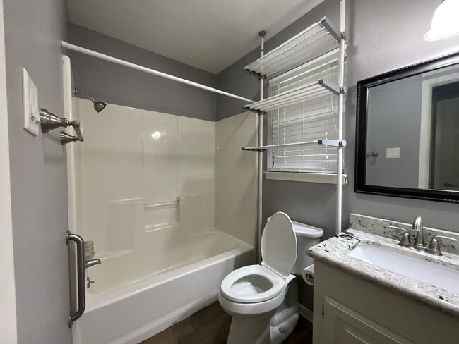 Building Photo - 24289 TX-19