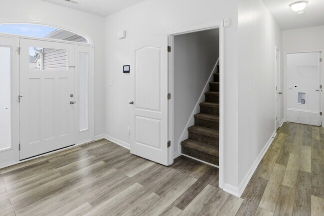 Building Photo - 124 Regatta Way