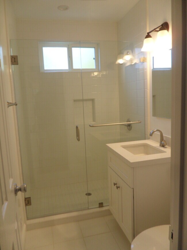 Building Photo - 1821 20th St