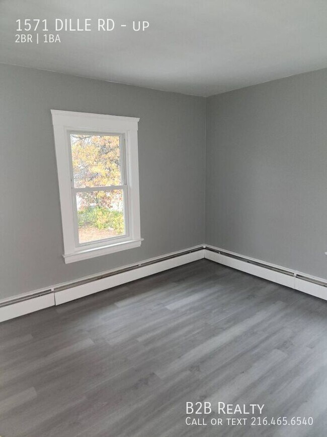 Building Photo - 1571 Dille Rd