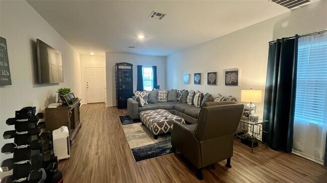 Building Photo - 21724 Wilmiller Ln