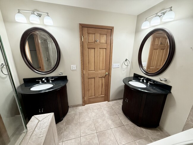 Building Photo - 153 Fulbright Ln