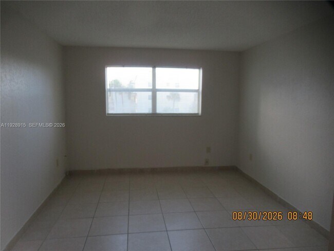 Building Photo - 8285 Sunrise Lakes Blvd