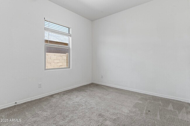 Building Photo - 390 S Verdad Ln