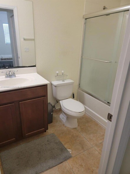 Building Photo - 10870 NW 88th Terrace