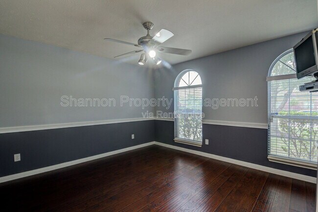 Building Photo - 3403 Kerr Ln