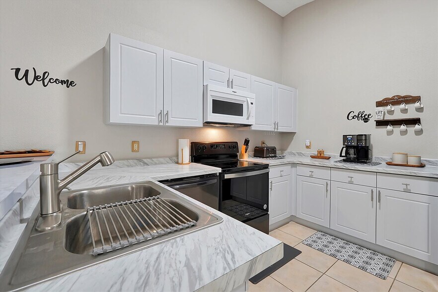 Building Photo - 2722 Club Cortile Cir