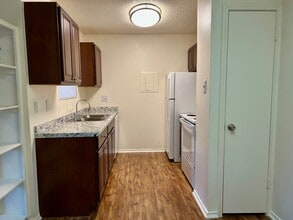 Building Photo - Sundance