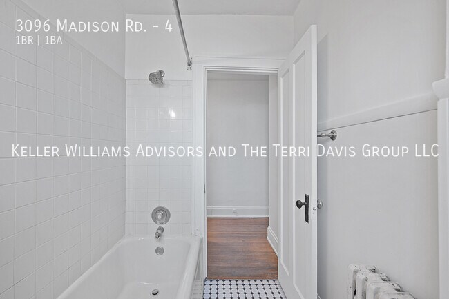 Building Photo - 3096 Madison Rd