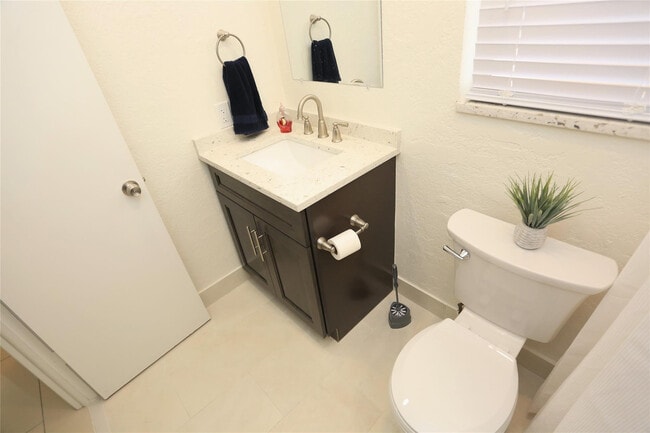 Building Photo - 8225 Sunrise Lakes Blvd