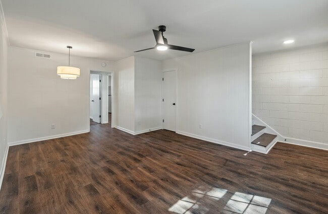 Building Photo - 12 Grove St