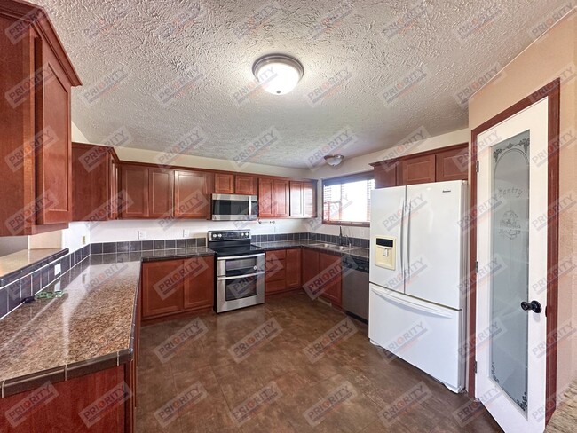 Building Photo - Rural Single Family Home