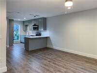 Building Photo - 3812 Southway Dr