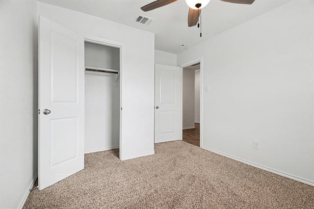 Building Photo - 717 English Dr