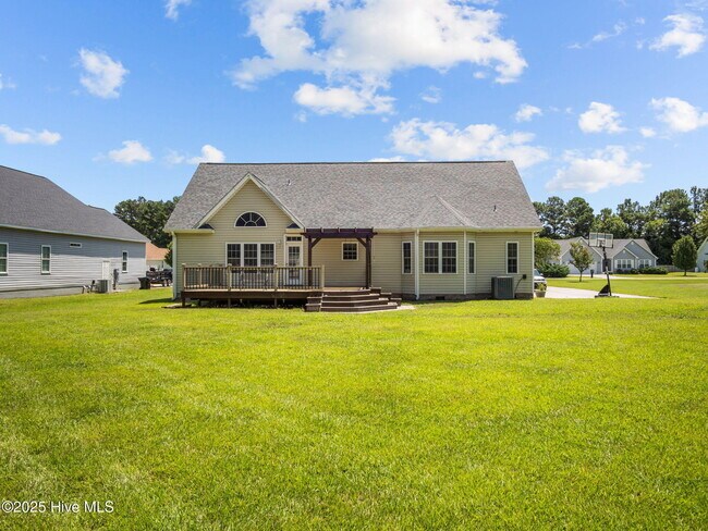 Building Photo - 541 Park Meadows Dr