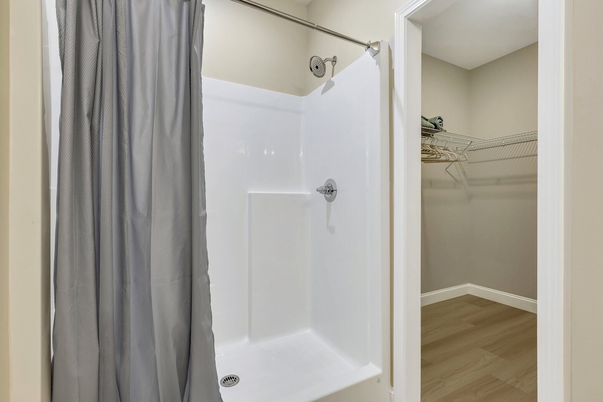 Building Photo - 190 Weaver Line